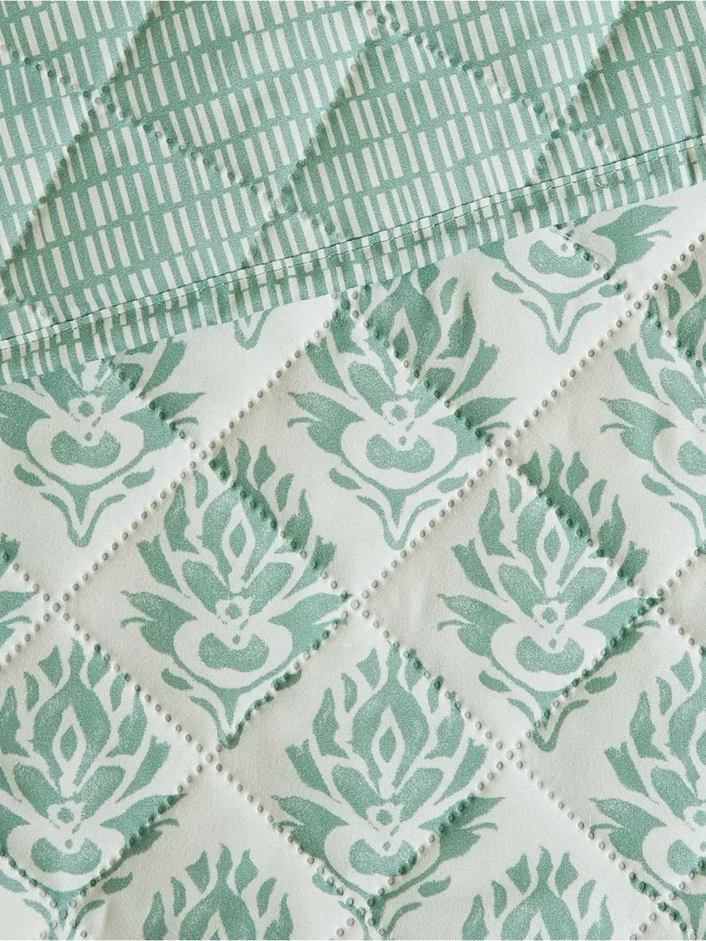 Addison Park Green & White Printed 4pc Quilted Bedding Set New